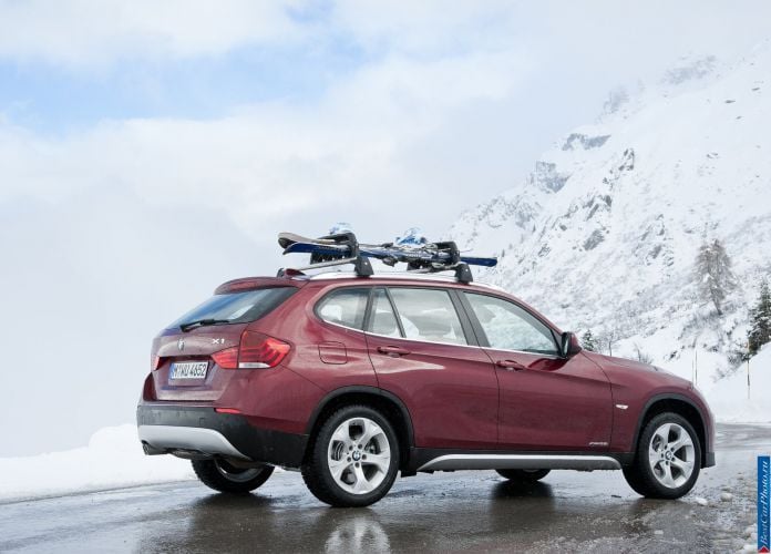 2011 BMW X1 xDrive28i - фотография 77 из 120