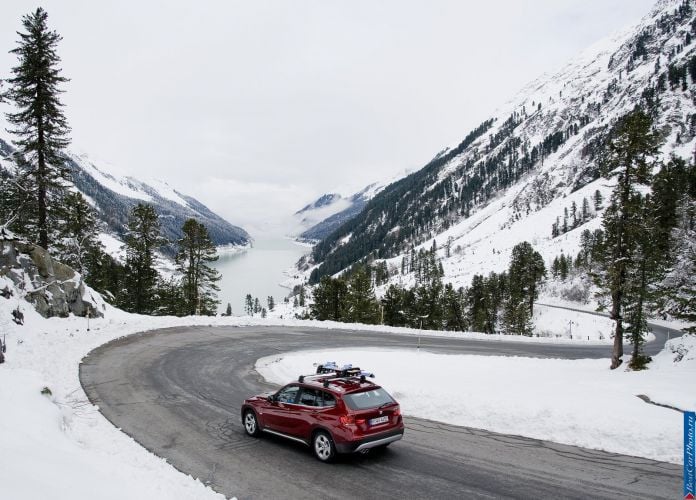 2011 BMW X1 xDrive28i - фотография 78 из 120