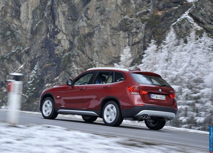 2011 BMW X1 xDrive28i - фотография 85 из 120 2011 BMW X1 xDrive28i - фотография 85 из 120