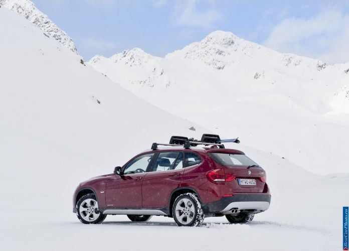 2011 BMW X1 xDrive28i - фотография 95 из 120