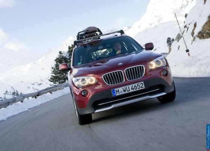 2011 BMW X1 xDrive28i - фотография 106 из 120