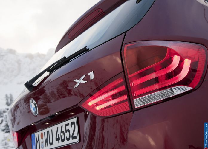 2011 BMW X1 xDrive28i - фотография 113 из 120