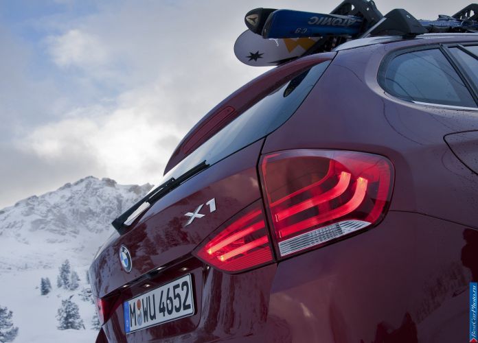 2011 BMW X1 xDrive28i - фотография 115 из 120