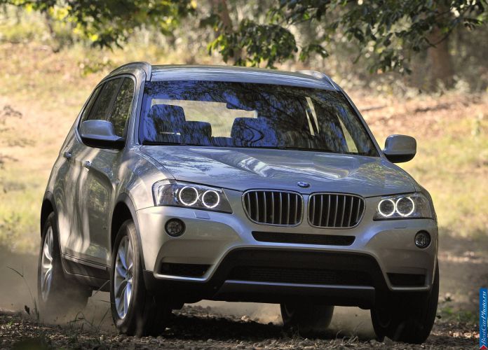 2011 BMW X3 xDrive35i - фотография 18 из 217 2011 BMW X3 xDrive35i - фотография 18 из 217