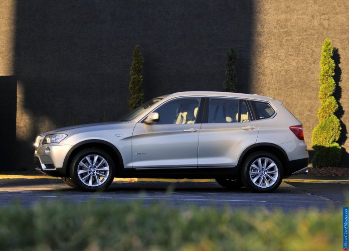 2011 BMW X3 xDrive35i - фотография 85 из 217