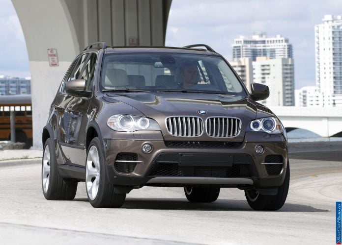 2011 BMW X5 - фотография 8 из 157