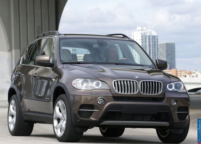 2011 BMW X5 - фотография 9 из 157