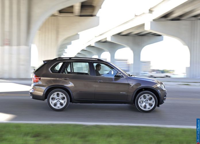 2011 BMW X5 - фотография 40 из 157