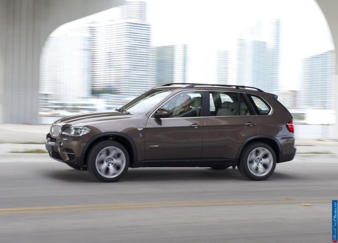 2011 BMW X5 - фотография 42 из 157