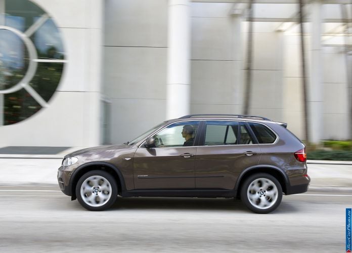 2011 BMW X5 - фотография 43 из 157