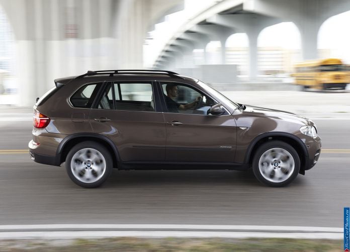 2011 BMW X5 - фотография 47 из 157