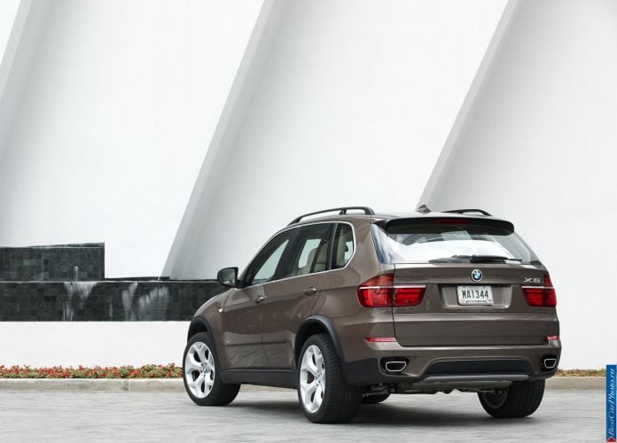 2011 BMW X5 - фотография 74 из 157