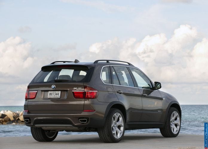 2011 BMW X5 - фотография 75 из 157