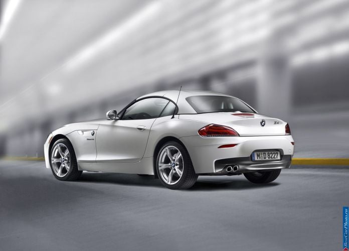 2011 BMW Z4 - фотография 14 из 32 2011 BMW Z4 - фотография 14 из 32