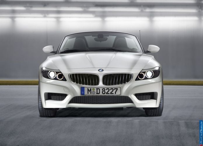 2011 BMW Z4 - фотография 15 из 32 2011 BMW Z4 - фотография 15 из 32