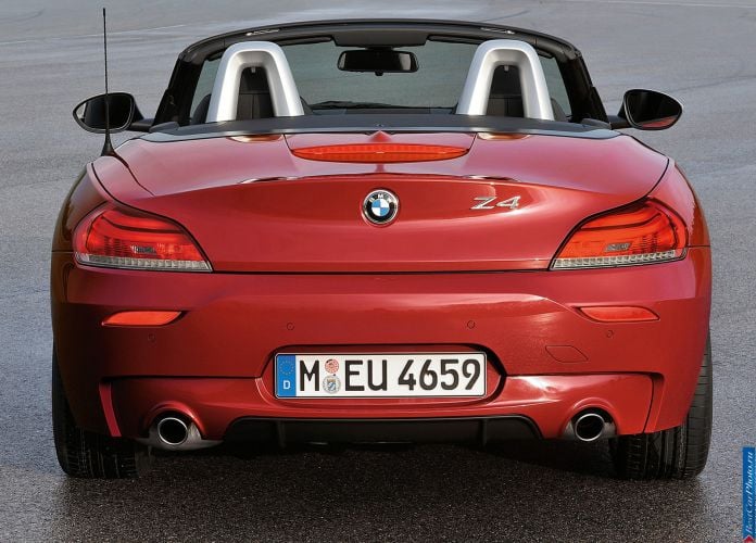2011 BMW Z4 - фотография 17 из 32
