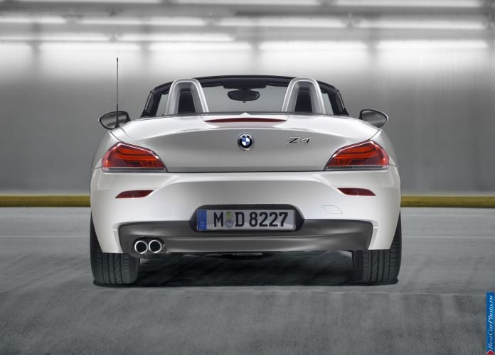 2011 BMW Z4 - фотография 18 из 32 2011 BMW Z4 - фотография 18 из 32