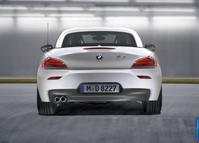 2011 BMW Z4 - фотография 19 из 32 2011 BMW Z4 - фотография 19 из 32