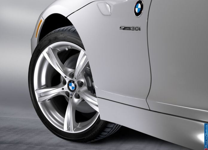 2011 BMW Z4 - фотография 27 из 32 2011 BMW Z4 - фотография 27 из 32