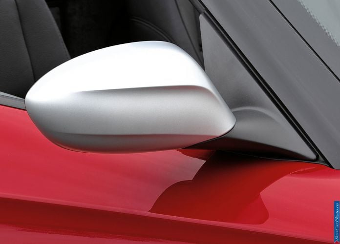 2011 BMW Z4 - фотография 28 из 32 2011 BMW Z4 - фотография 28 из 32