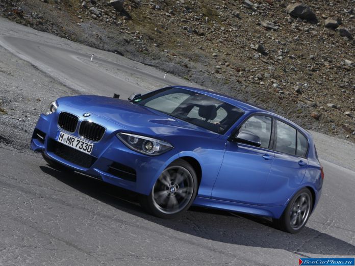 2012 BMW 1-series M - фотография 8 из 18