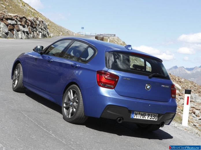 2012 BMW 1-series M - фотография 9 из 18