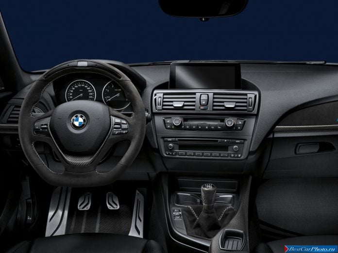 2012 BMW 1-series M - фотография 17 из 18 2012 BMW 1-series M - фотография 17 из 18