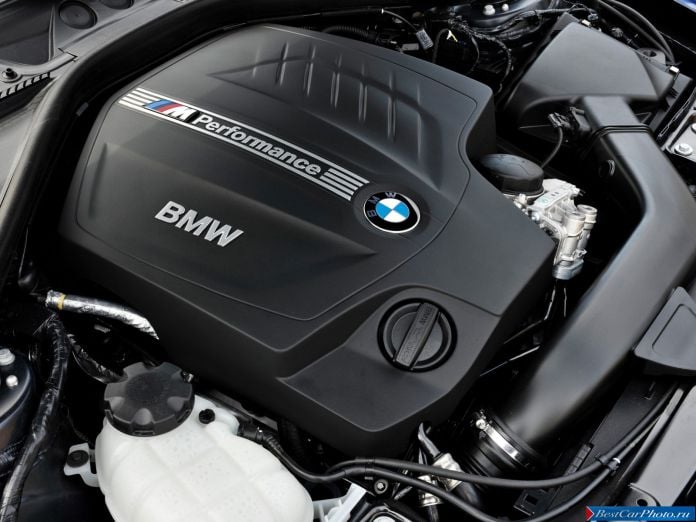 2012 BMW 1-series M - фотография 18 из 18
