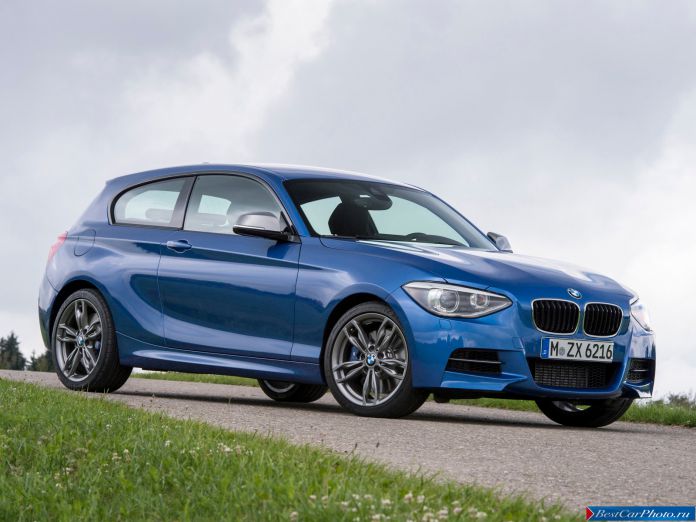 2012 BMW 1-series 3-door M135i - фотография 1 из 33