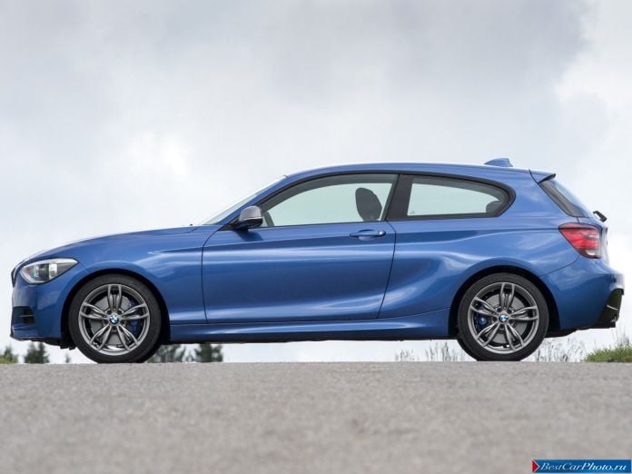 2012 BMW 1-series 3-door M135i - фотография 2 из 33