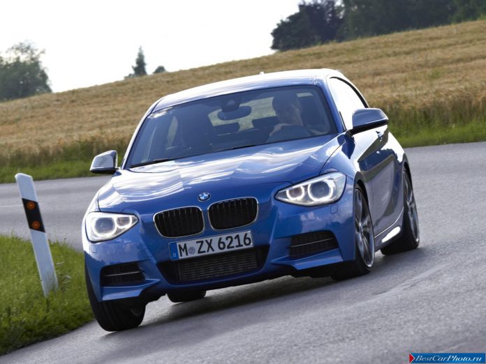 2012 BMW 1-series 3-door M135i - фотография 16 из 33