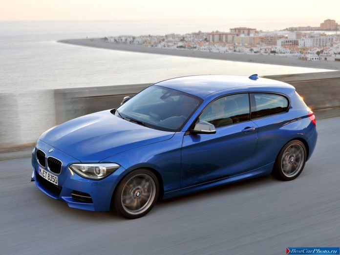 2012 BMW 1-series 3-door M135i - фотография 28 из 33