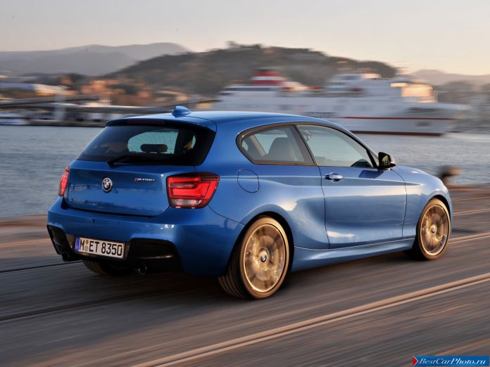 2012 BMW 1-series 3-door M135i - фотография 29 из 33