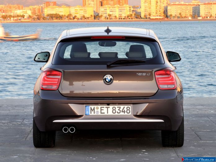 2012 BMW 1-series 3-door - фотография 7 из 20