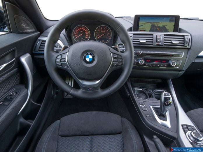2012 BMW 1-series 3-door M135i - фотография 31 из 33
