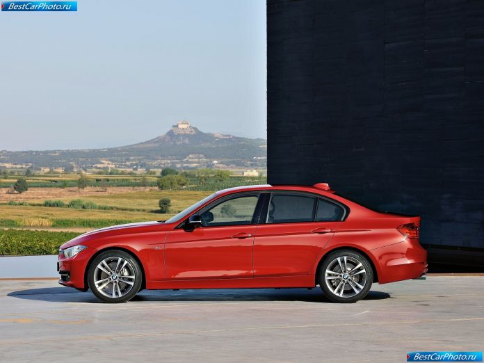 2012 BMW 3-series Sedan - фотография 33 из 114