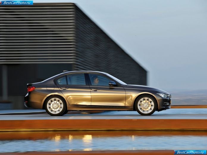 2012 BMW 3-series Sedan - фотография 34 из 114