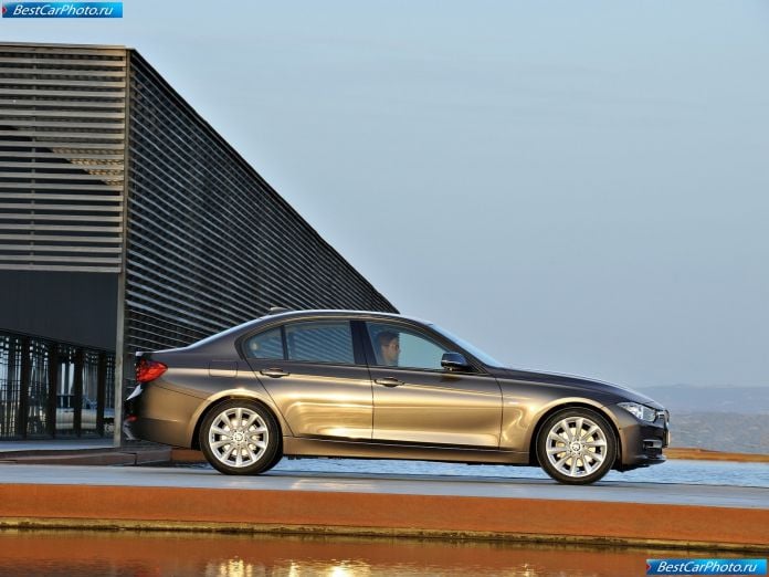 2012 BMW 3-series Sedan - фотография 35 из 114