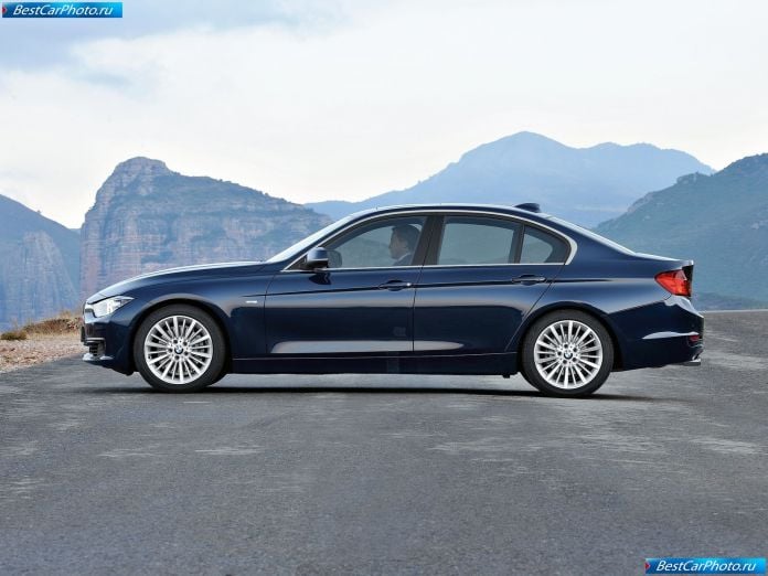 2012 BMW 3-series Sedan - фотография 36 из 114