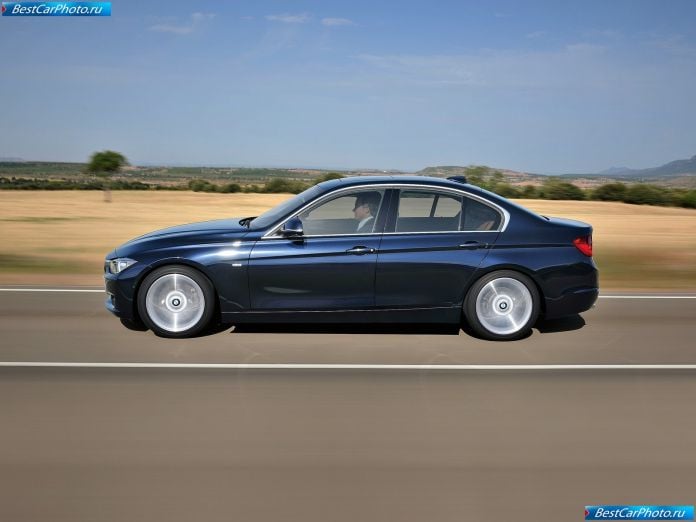 2012 BMW 3-series Sedan - фотография 37 из 114 2012 BMW 3-series Sedan - фотография 37 из 114