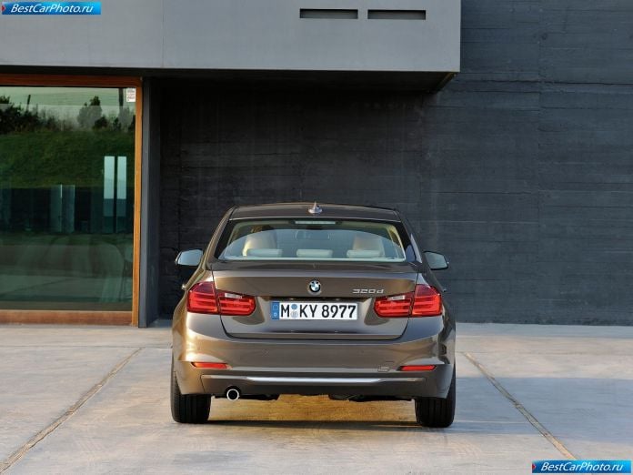 2012 BMW 3-series Sedan - фотография 59 из 114