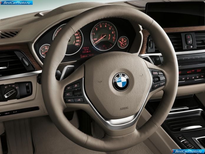 2012 BMW 3-series Sedan - фотография 70 из 114 2012 BMW 3-series Sedan - фотография 70 из 114