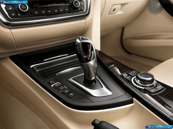 2012 BMW 3-series Sedan - фотография 81 из 114 2012 BMW 3-series Sedan - фотография 81 из 114