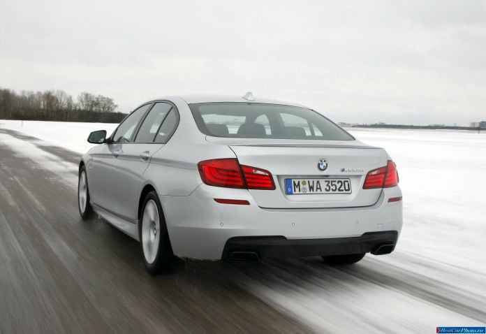 2012 BMW 5-series M550d xDrive Sedan - фотография 9 из 116 2012 BMW 5-series M550d xDrive Sedan - фотография 9 из 116