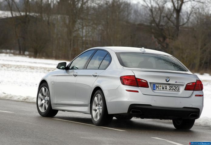 2012 BMW 5-series M550d xDrive Sedan - фотография 22 из 116 2012 BMW 5-series M550d xDrive Sedan - фотография 22 из 116