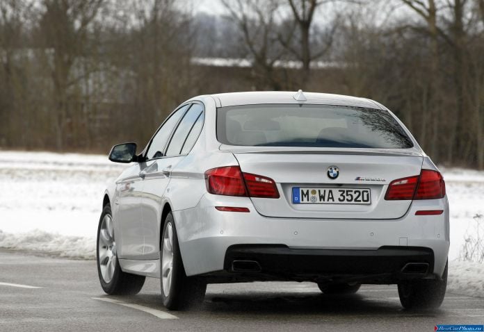 2012 BMW 5-series M550d xDrive Sedan - фотография 31 из 116
