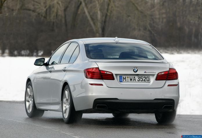 2012 BMW 5-series M550d xDrive Sedan - фотография 54 из 116