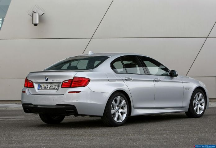 2012 BMW 5-series M550d xDrive Sedan - фотография 62 из 116 2012 BMW 5-series M550d xDrive Sedan - фотография 62 из 116