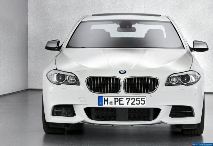 2012 BMW 5-series M550d xDrive Sedan - фотография 64 из 116