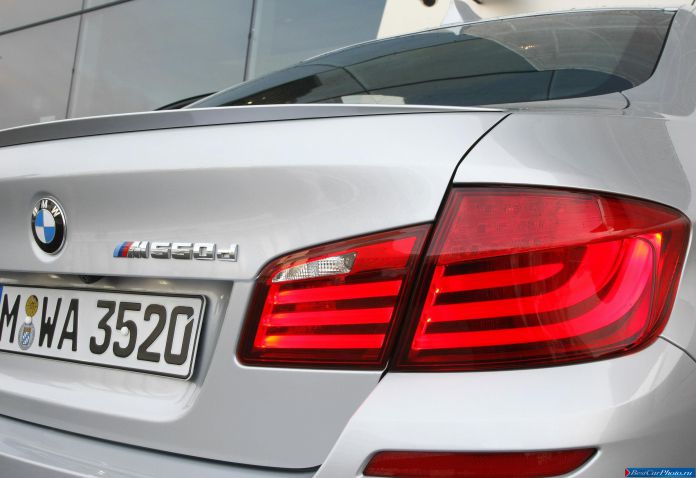 2012 BMW 5-series M550d xDrive Sedan - фотография 76 из 116